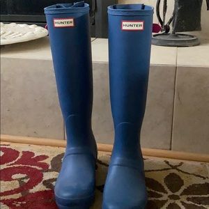 Blue Hunter Rainboots - tall